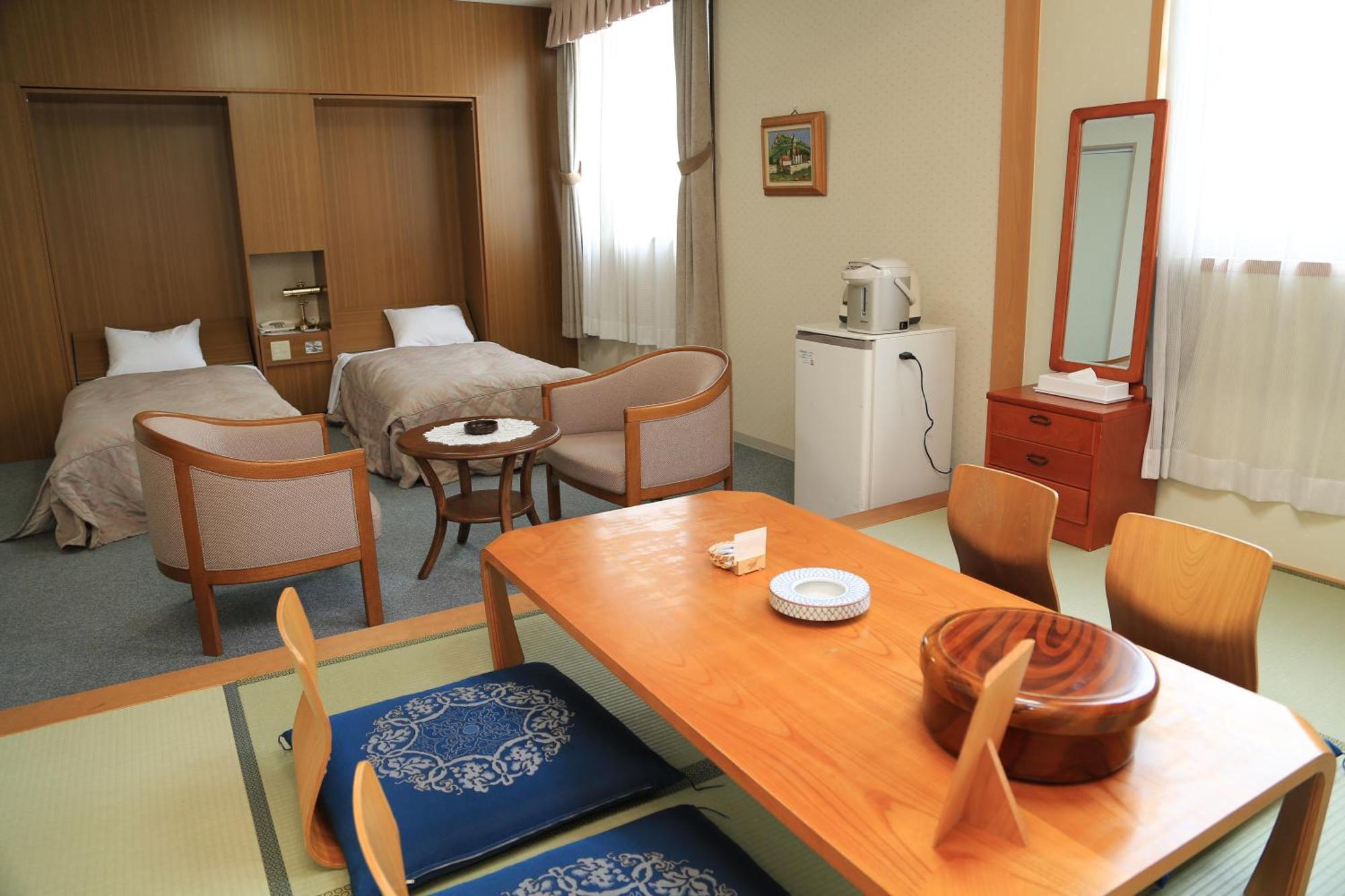 Hill Hotel Sunpia Iga Номер фото